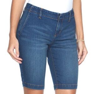 Apt 9 Women’s Medium Wash Bermuda shorts